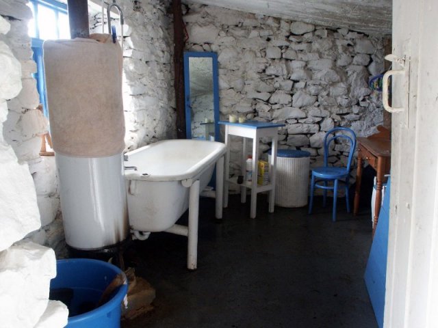 Simon & Maria's bathhouse